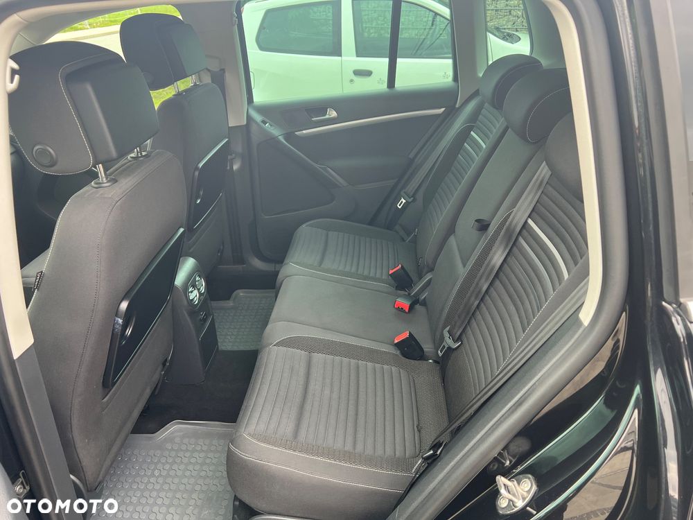 Volkswagen Tiguan 2.0 TDI 4Mot R-Style DSG - 26