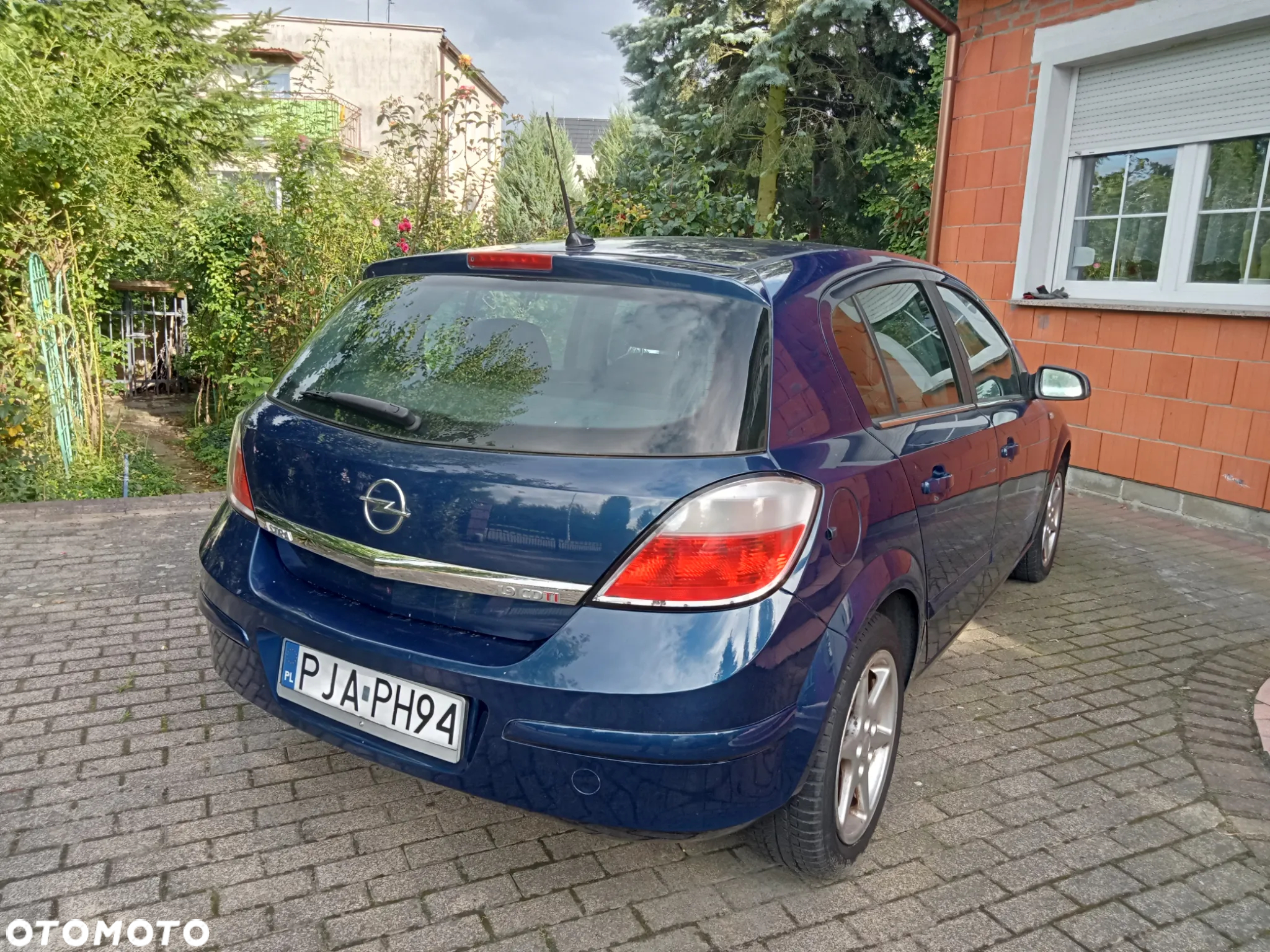 Opel Astra III 1.9 CDTI Essentia - 3