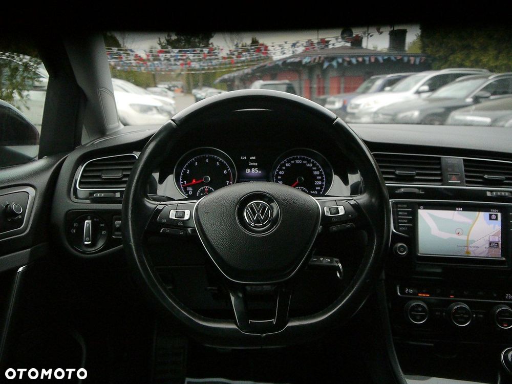 Volkswagen Golf - 20