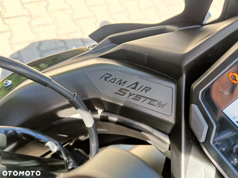 Kawasaki ZX - 11