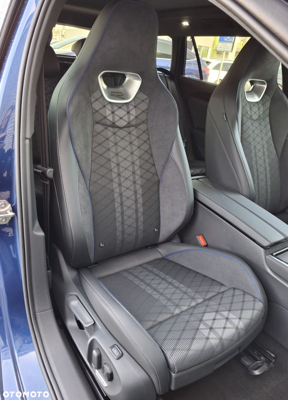 Volkswagen Passat - 16