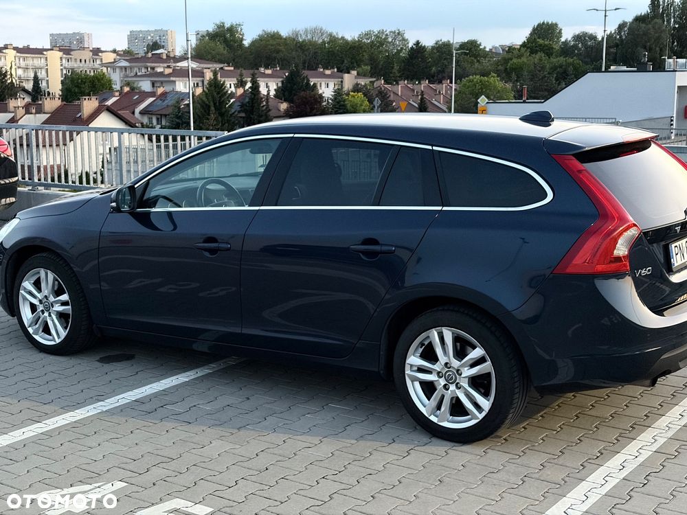 Volvo V60 D4 Geartronic Momentum - 7