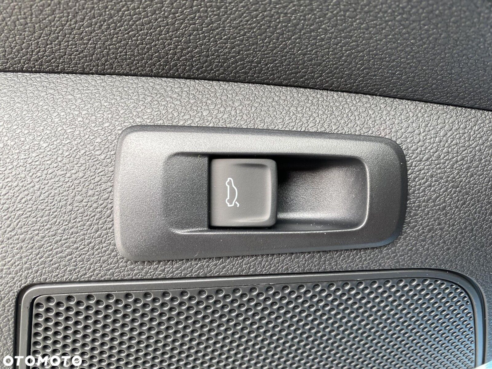 Skoda Karoq 1.5 TSI ACT Sportline DSG - 27