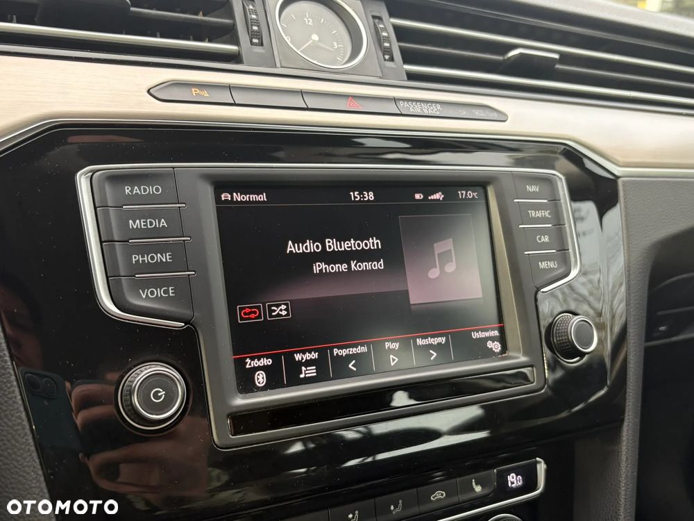 Volkswagen Passat 2.0 TDI SCR Highline - 23