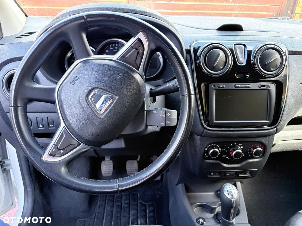Dacia Lodgy 1.6 SCe Laureate S&S - 8