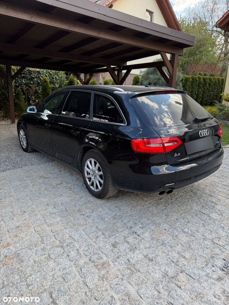 Audi A4 Avant 2.0 TDI DPF multitronic Ambiente - 4
