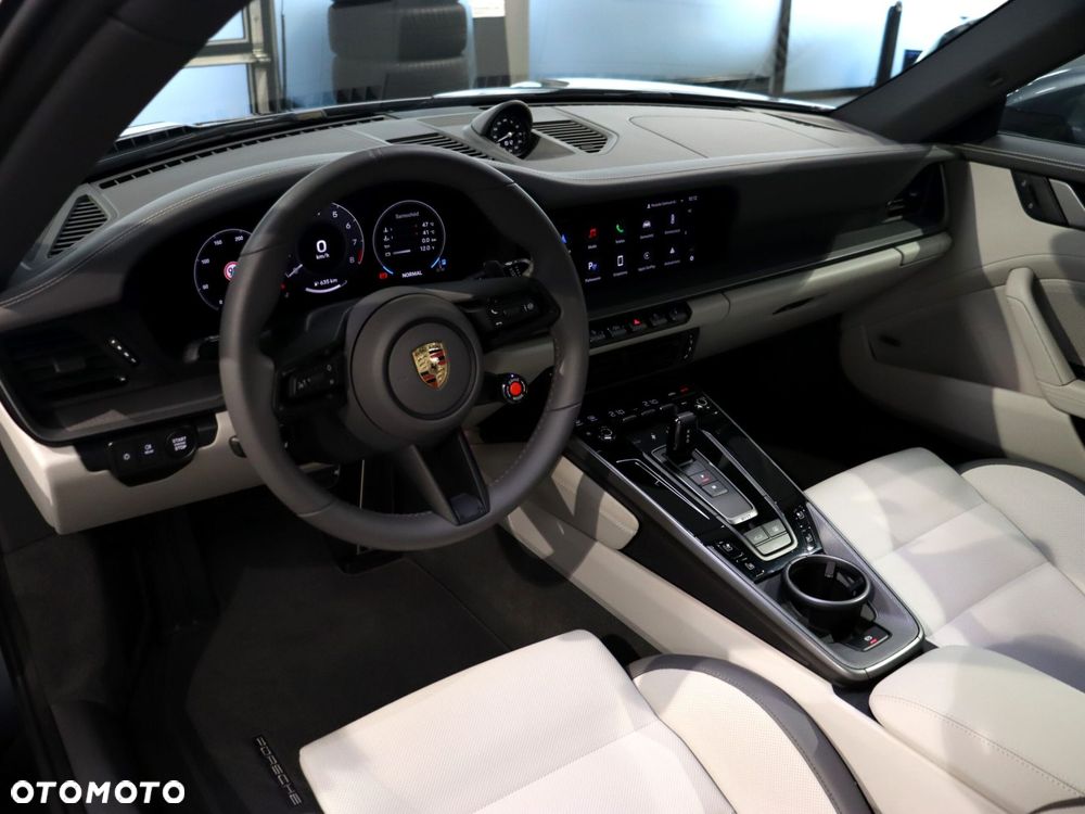 Porsche 911 Carrera S - 15