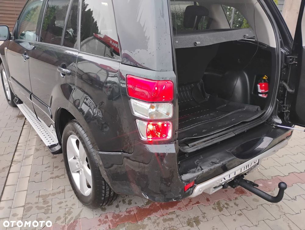 Suzuki Grand Vitara 1.9 DDiS Comfort + DPF Family - 35