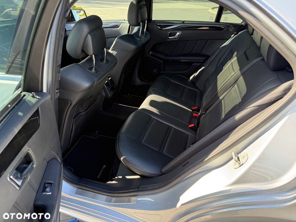 Mercedes-Benz Klasa E 63 AMG AMG Speedshift 7G-MCT - 32
