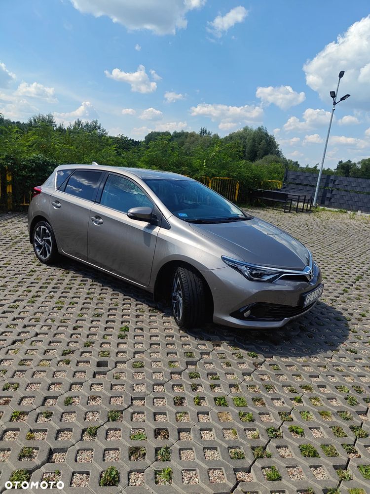Toyota Auris 1.6 Premium Comfort - 4
