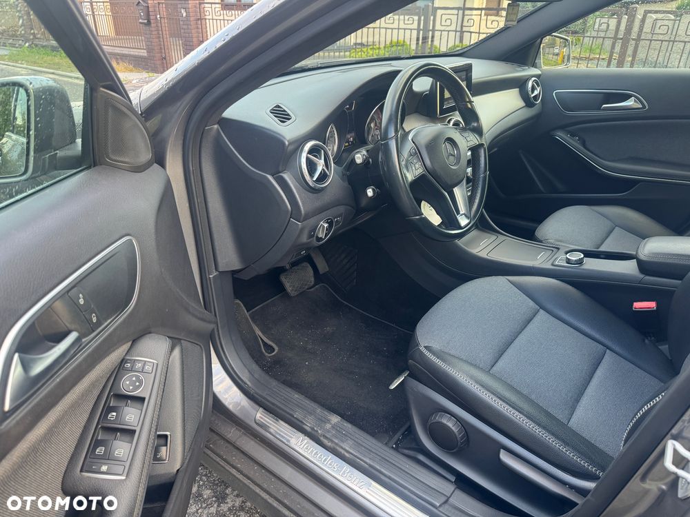 Mercedes-Benz GLA 200 d 4Matic 7G-DCT SCORE - 12