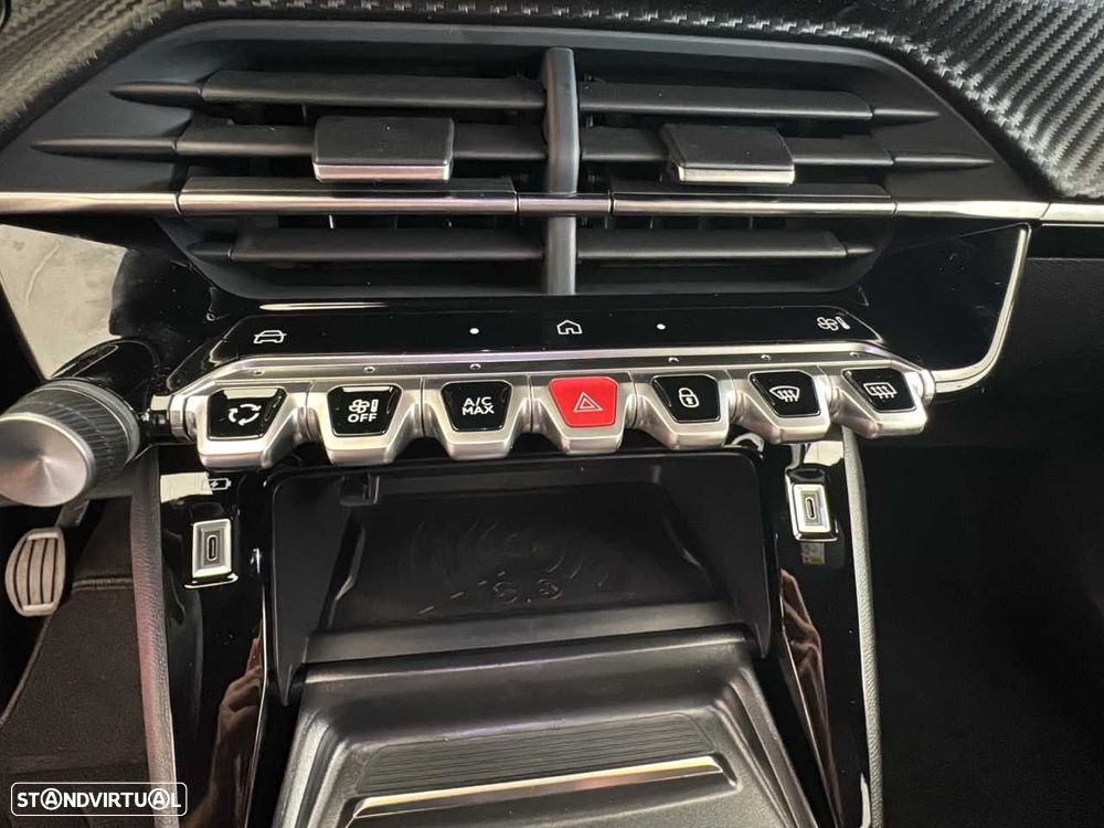 Peugeot 2008 1.2 PureTech Allure - 16