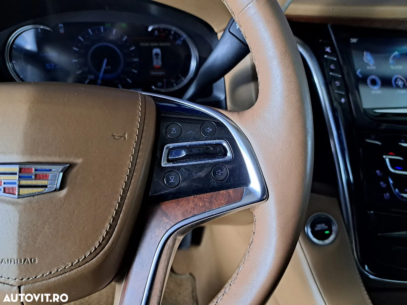 Cadillac Escalade - 12