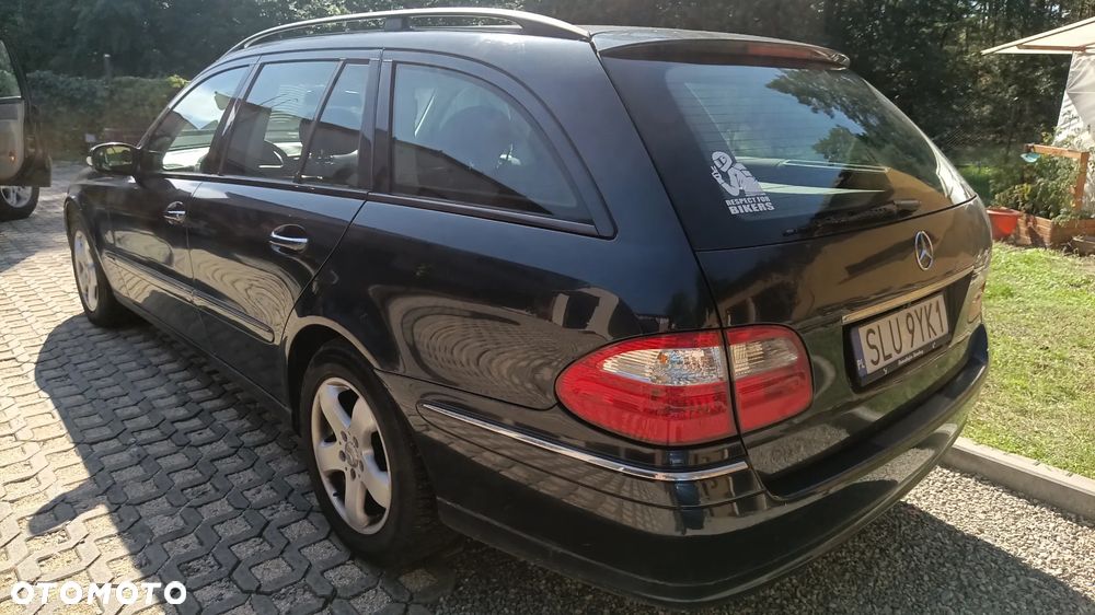 Mercedes-Benz E-Class 2004 photo 3