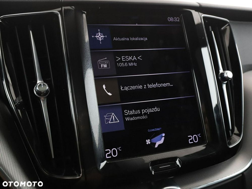 Volvo XC 60 T8 AWD Recharge Geartronic RDesign - 25