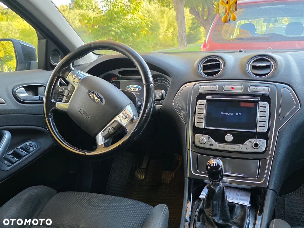 Ford Mondeo - 12