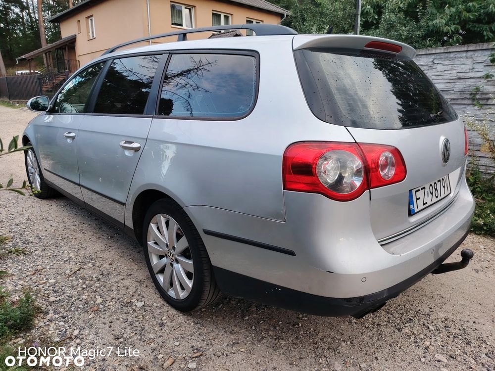 Volkswagen Passat 2.0 TDI Comfortline DSG - 8