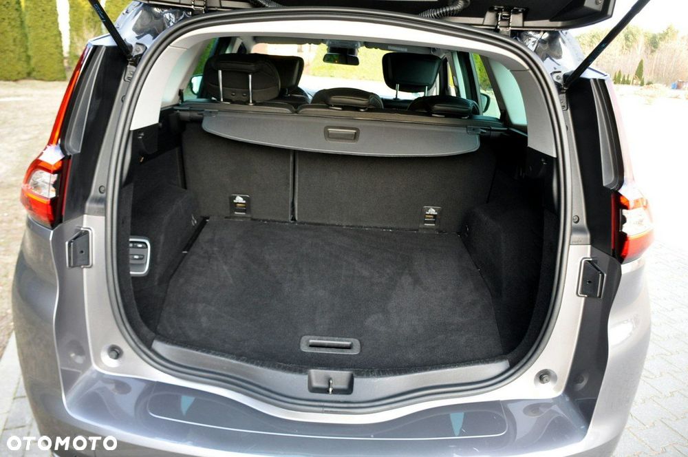 Renault Grand Scenic - 38