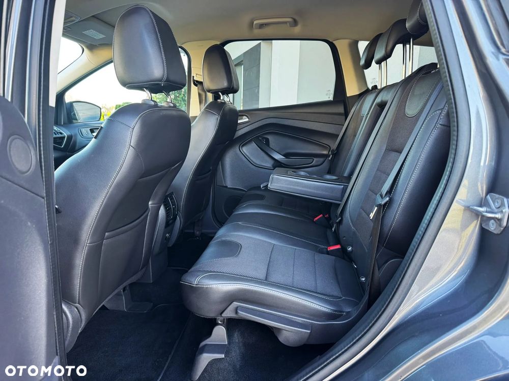 Ford Kuga 1.6 EcoBoost 2x4 Titanium - 9