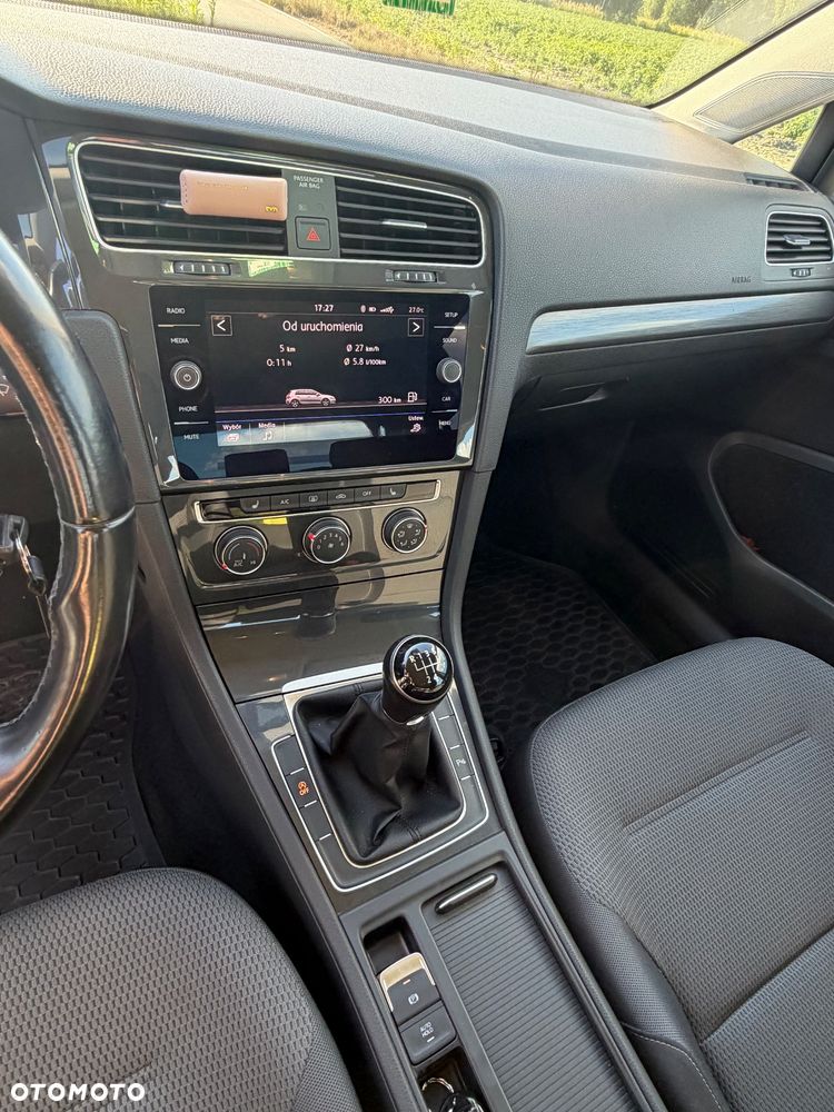 Volkswagen Golf 1.6 TDI BMT Comfortline - 19