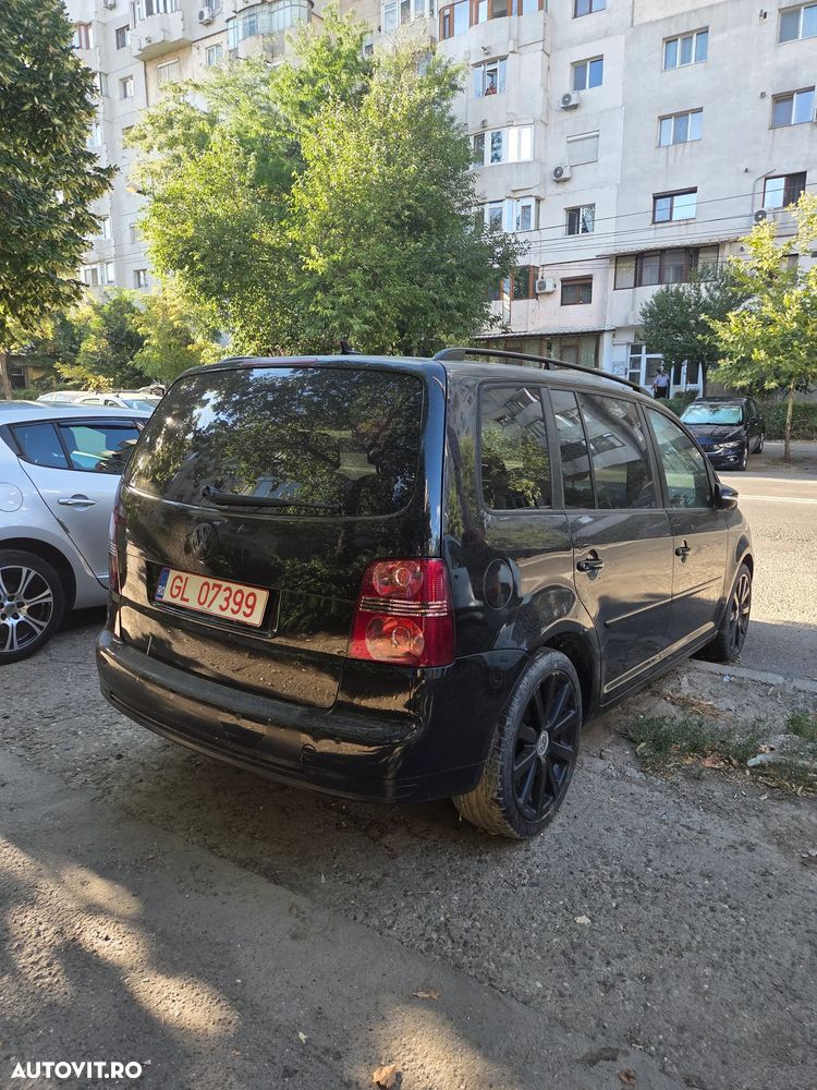 Volkswagen Touran 2.0 TDI DPF Highline DSG - 7