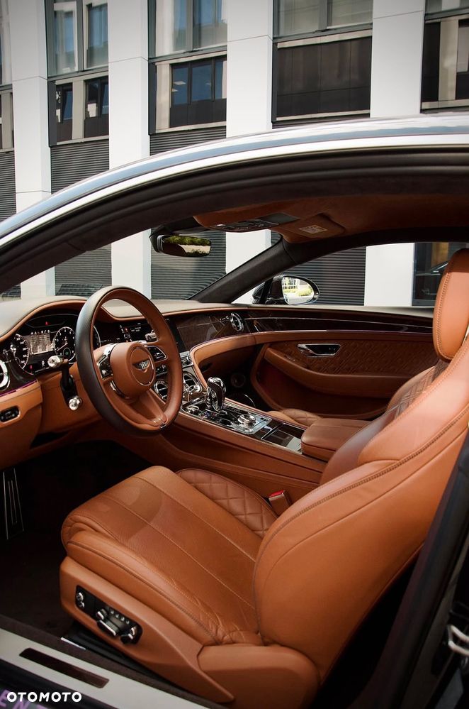 Bentley Continental GT - 15