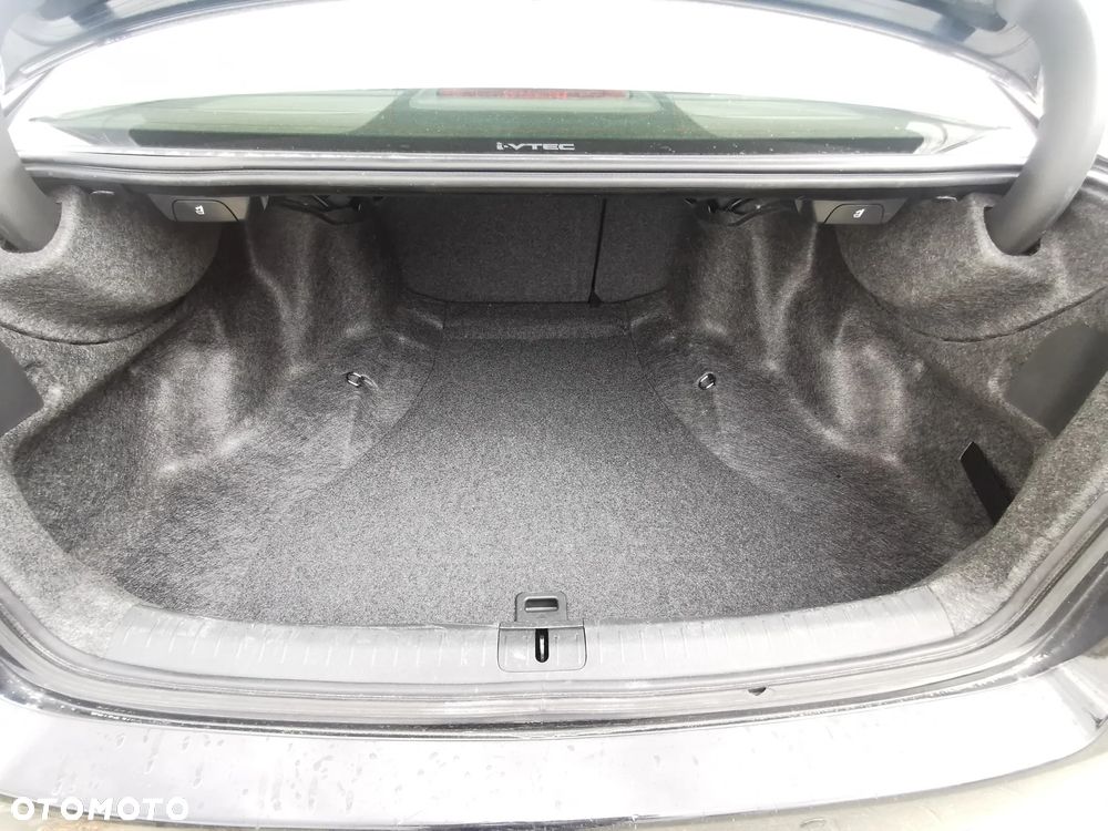 Honda Accord 2.0 Lifestyle - 10