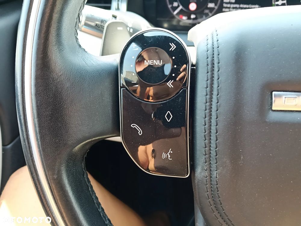 Land Rover Discovery Sport P300e R-Dynamic - 28