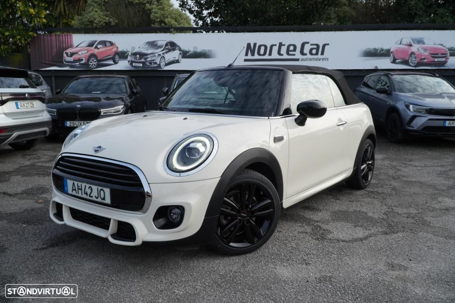 MINI Cabrio Cooper Premium Plus JCW Auto - 2