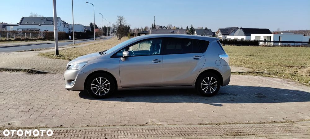 Toyota Verso 2.0 D-4D 5-Sitzer Executive - 6
