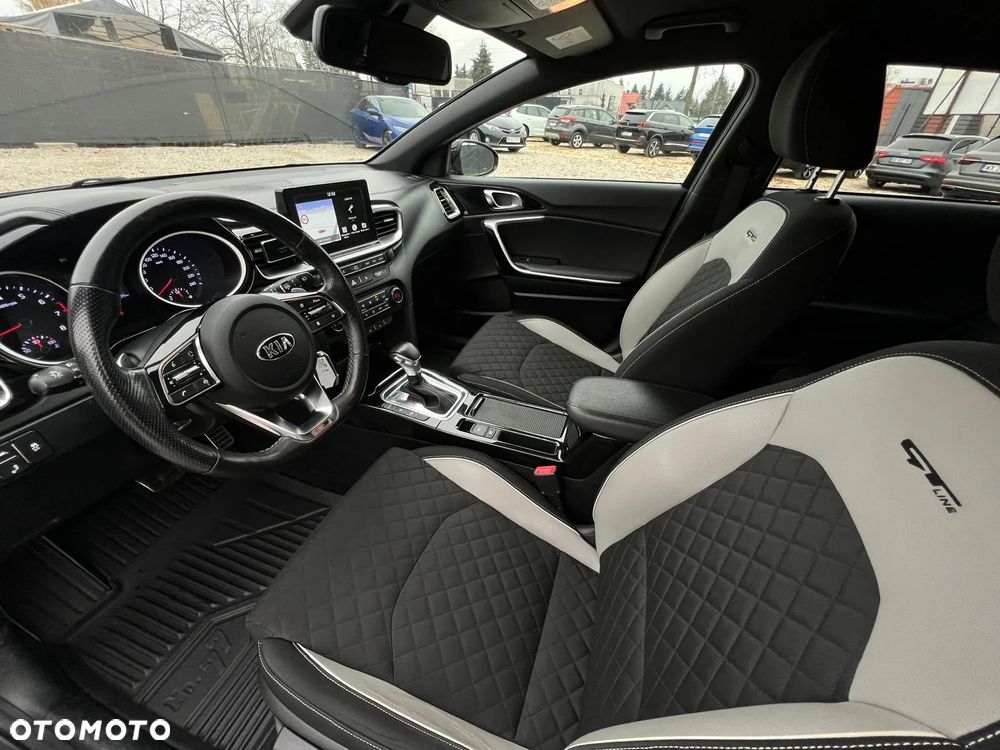 Kia ProCeed 1.4 T-GDI DCT7 OPF GT LINE - 22