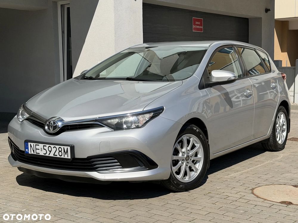 Toyota Auris - 12