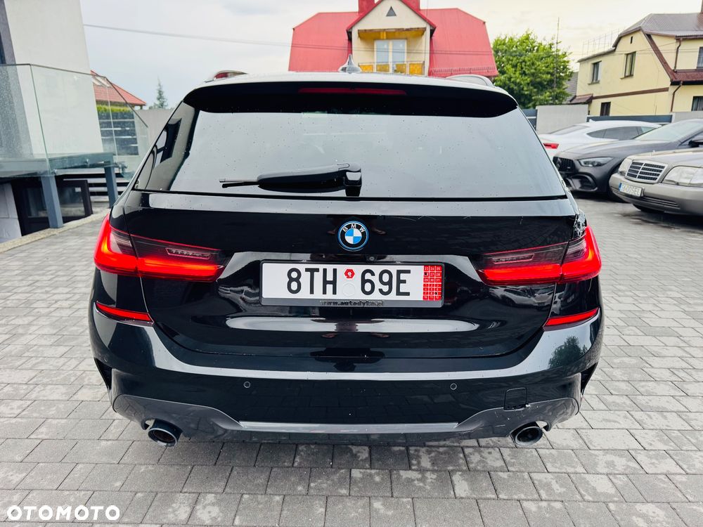 BMW Seria 3 330e PHEV M Sport Edition sport - 12