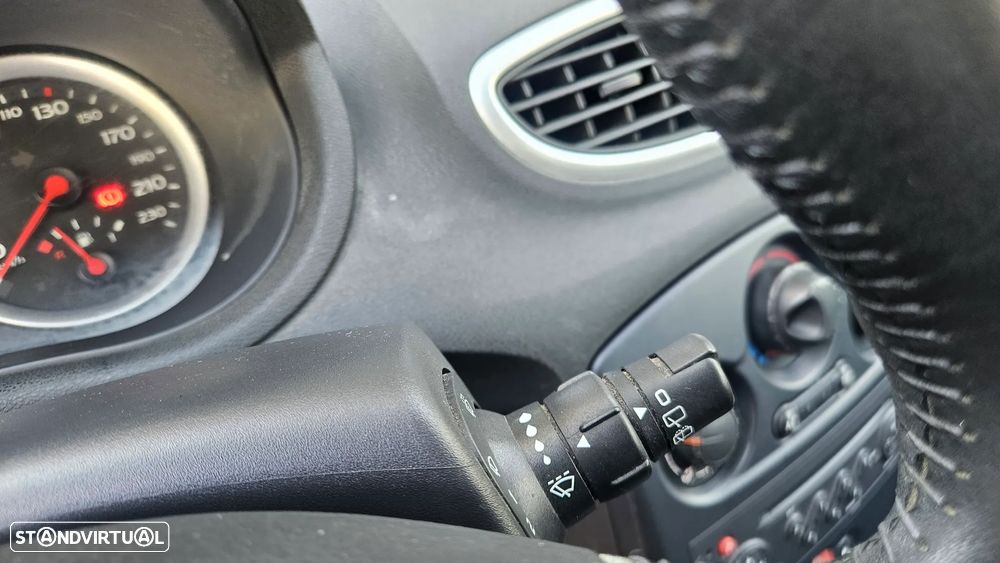 Renault Clio Sport Tourer - 16