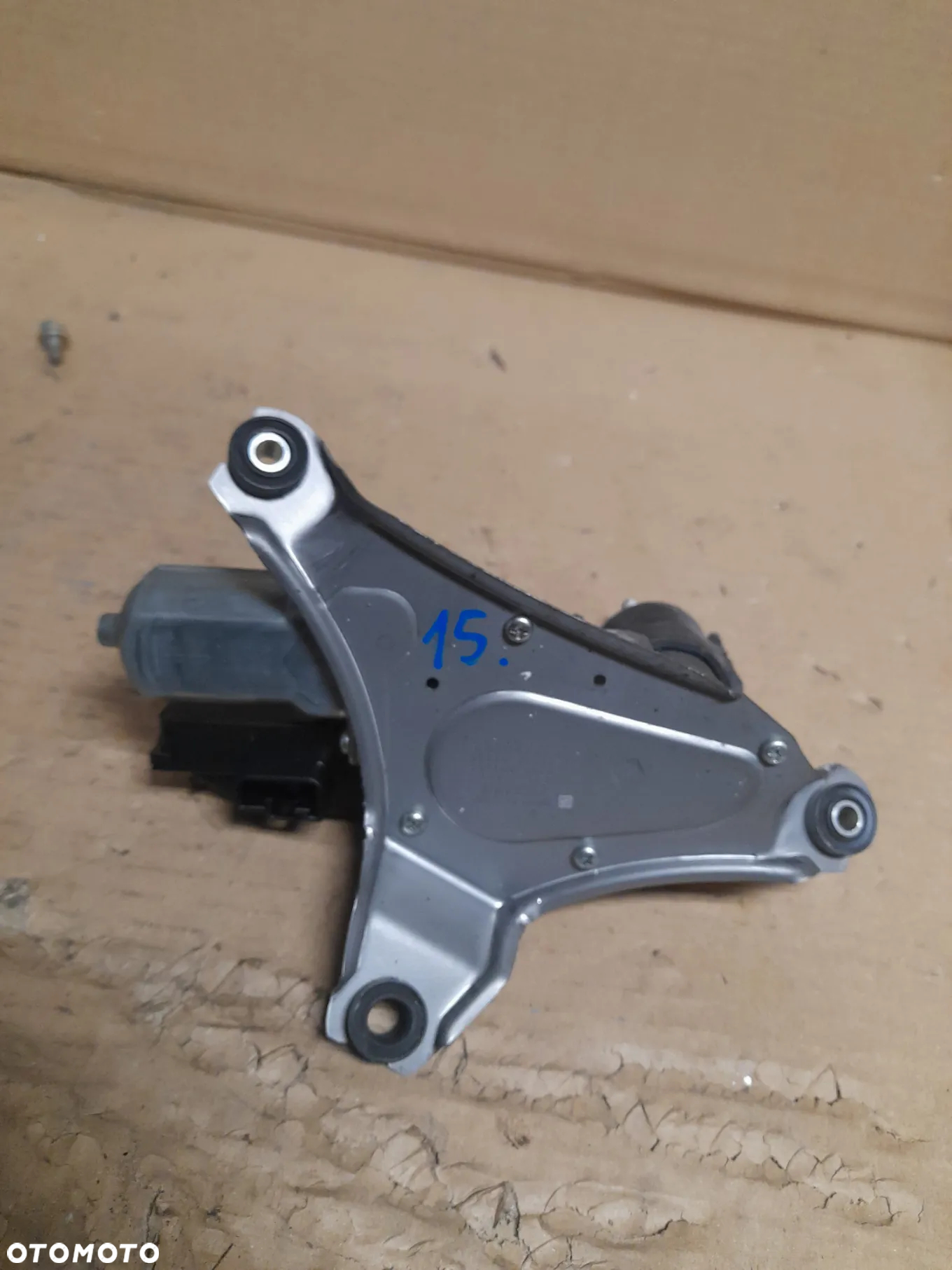 SILNICZEK WYCIERACZKI TYŁ TOYOTA AURIS I nr 85130-02030 - 2