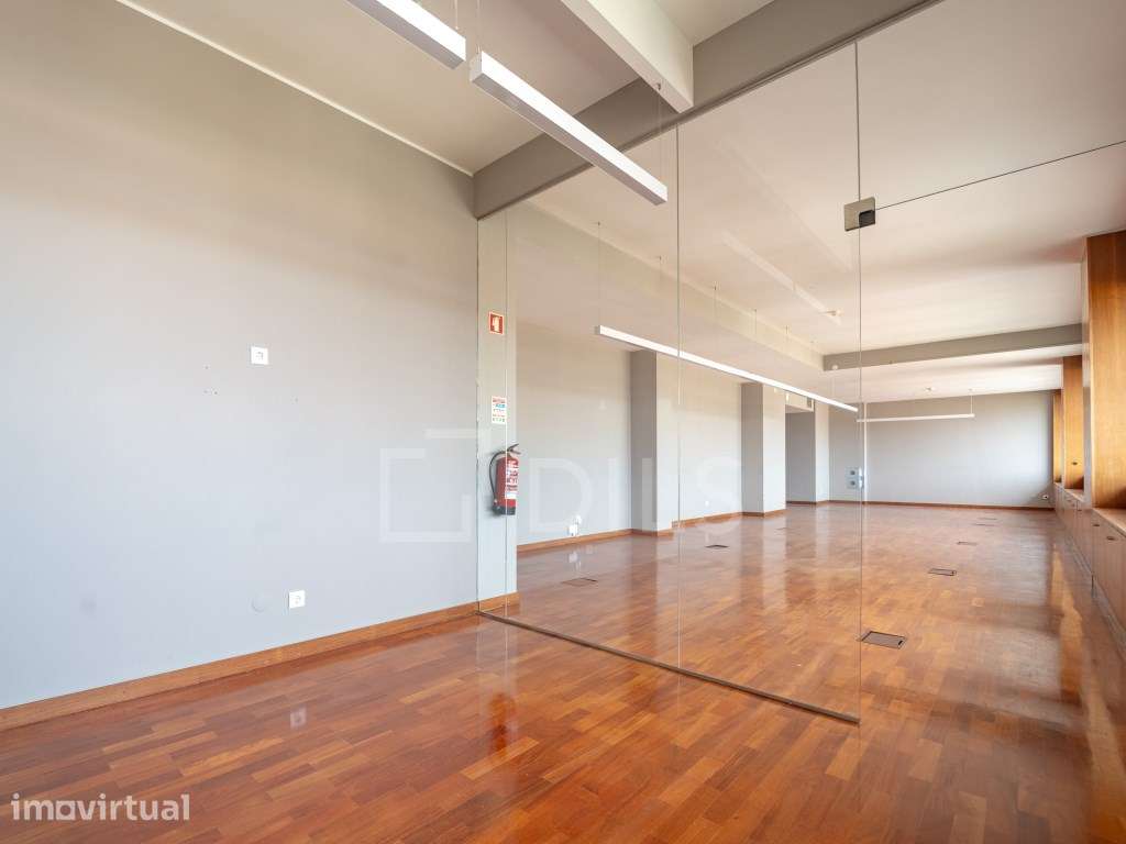 Escritório para arrendar ma Rua Pedro Homem de Mello, Porto - Grande imagem: 4/37