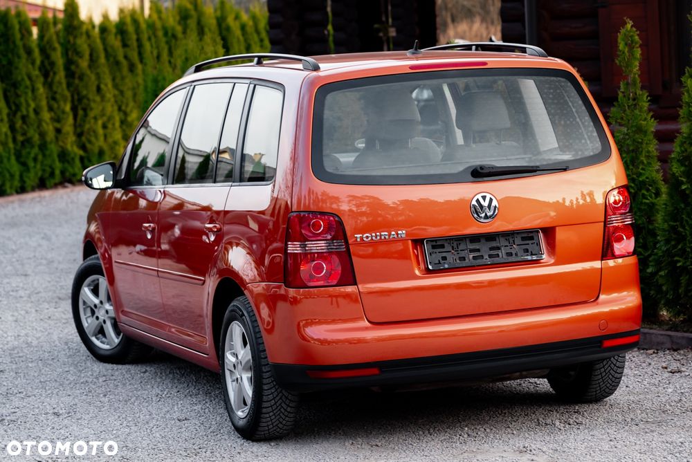 Volkswagen Touran 1.6 - 8