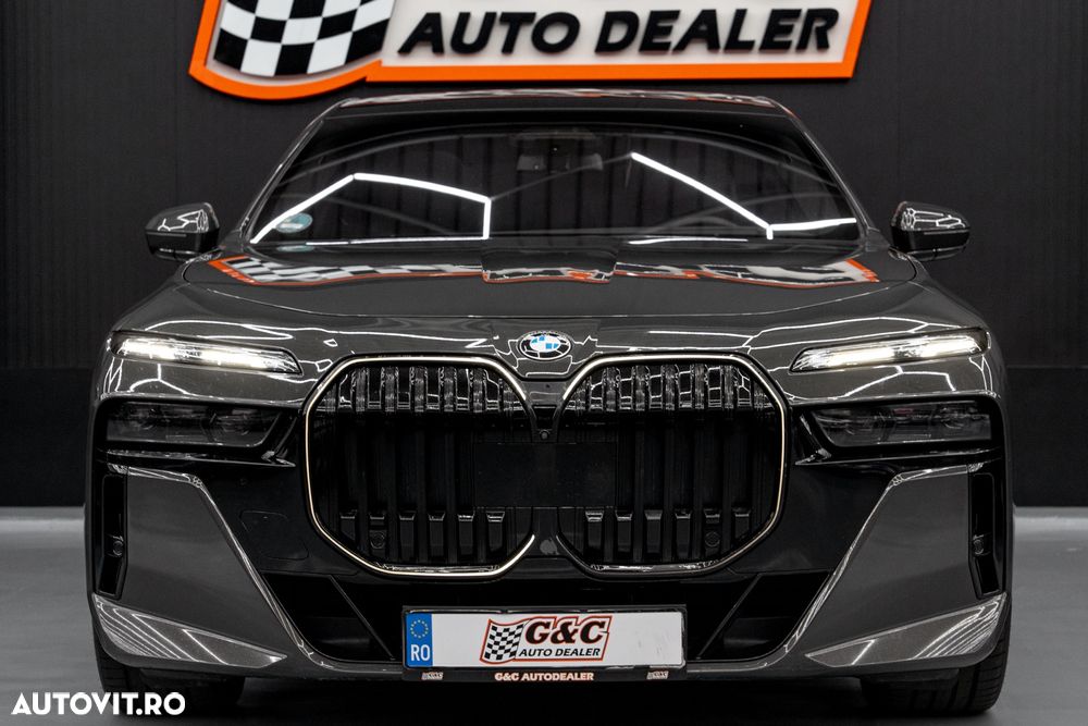 BMW Seria 7 740d xDrive MHEV - 24