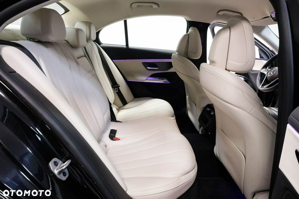 Mercedes-Benz Klasa E 200 4Matic 9G-TRONIC Edition AVANTGARDE - 31