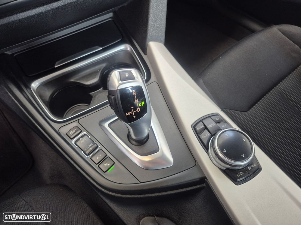 BMW 316 i Line Modern Auto - 13