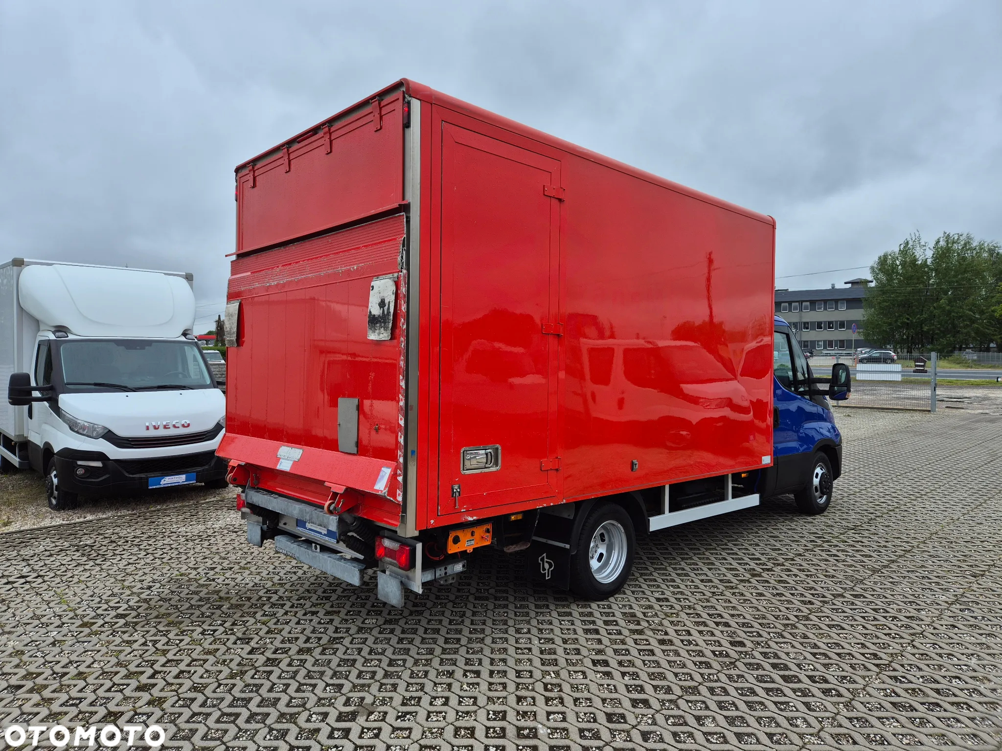Iveco Daily 40C18 Hi-Matic 3.0 HPi, kontener 8PAL, winda 750KG - 5