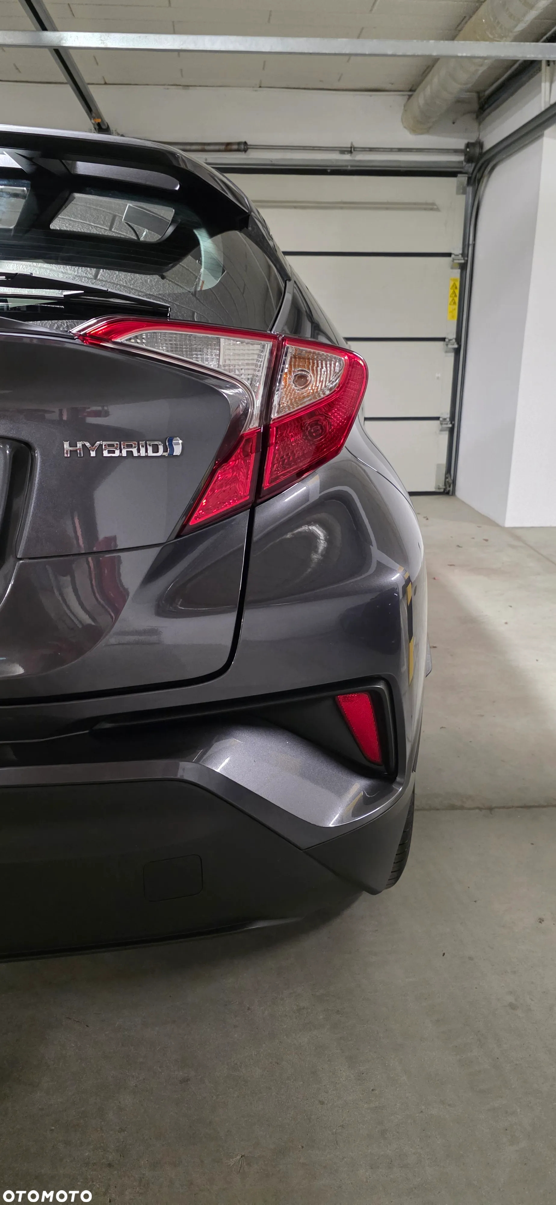 Toyota C-HR 1.8 Hybrid Premium - 4