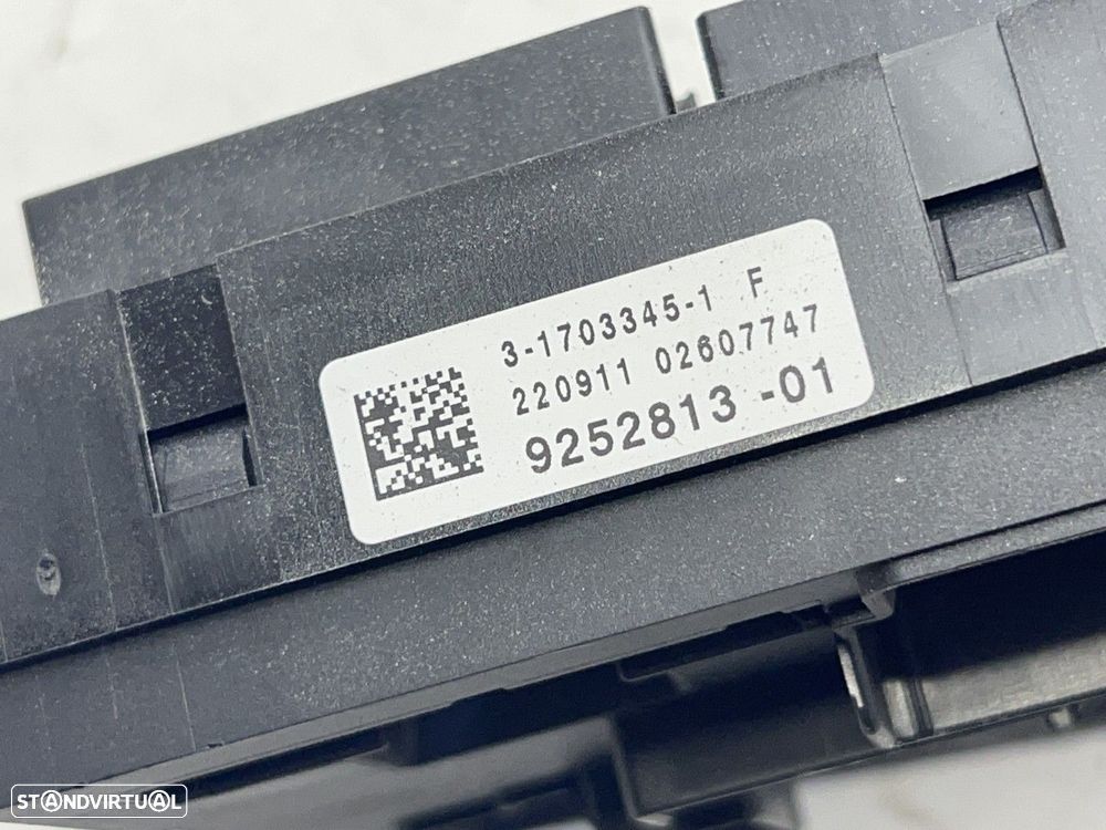 Caixa de fusíveis BMW 5 (F10) 520 d REF. 925281301 - 3