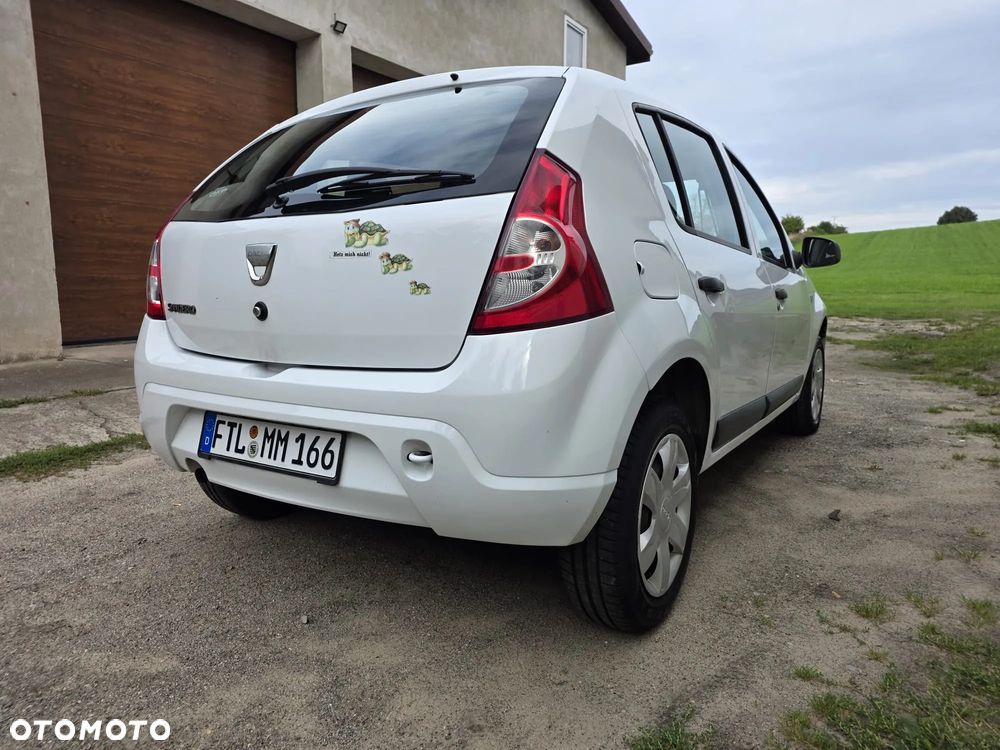 Dacia Sandero 1.2 16V - 25
