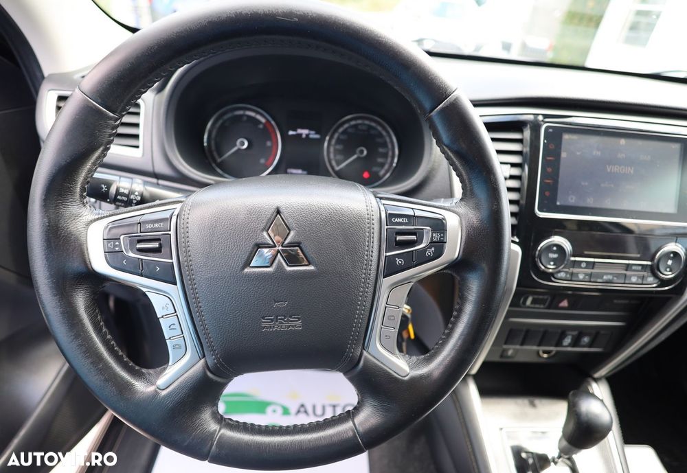 Mitsubishi L200 Double Cab 2.2 DI-D A/T Intense - 20