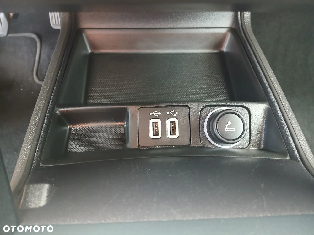 Ford Mondeo - 26