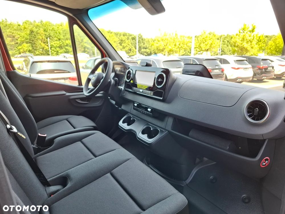 Mercedes-Benz Sprinter 317 CDI Furgon PRO długi 4325 mm L3H2 - 18