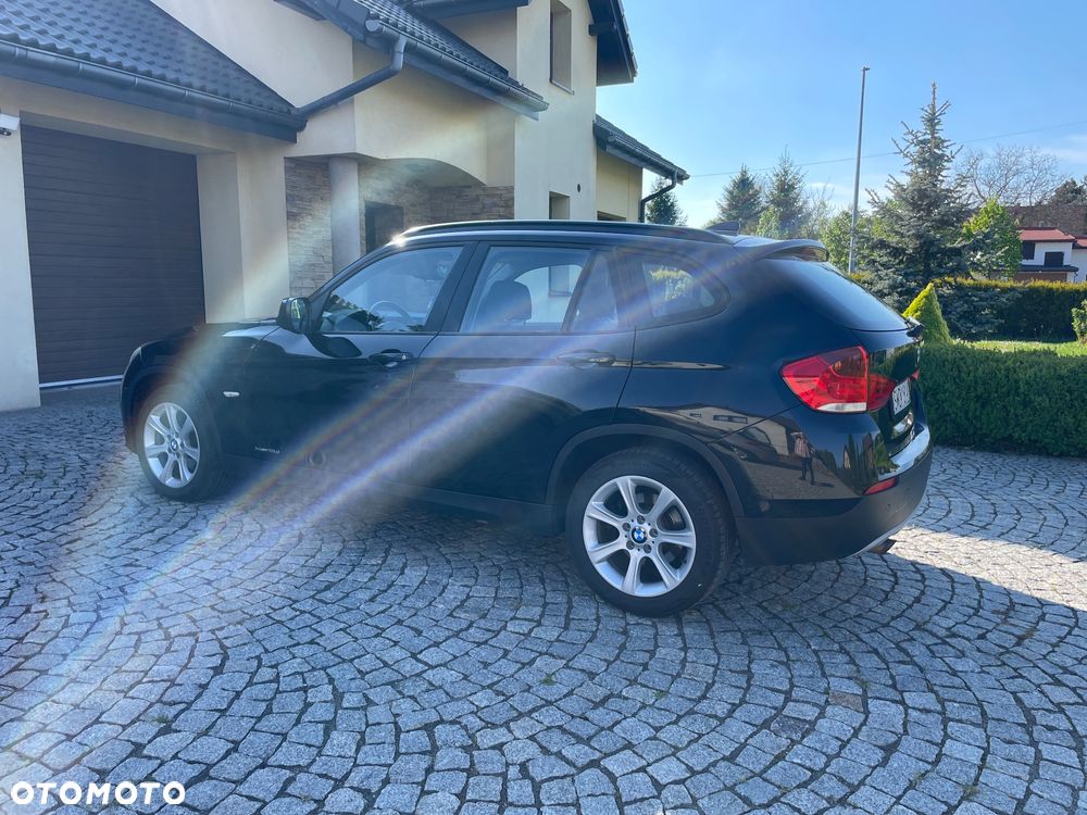 BMW X1 xDrive18d xLine - 4