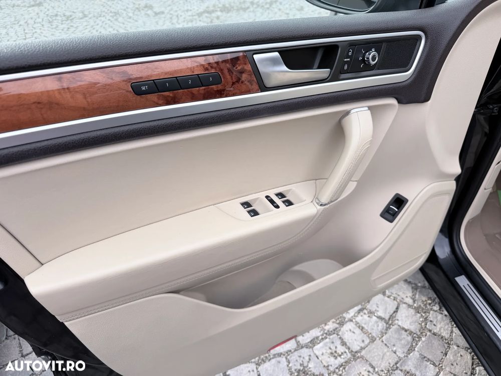 Volkswagen Touareg 3.0 V6 TDI BMT - 9