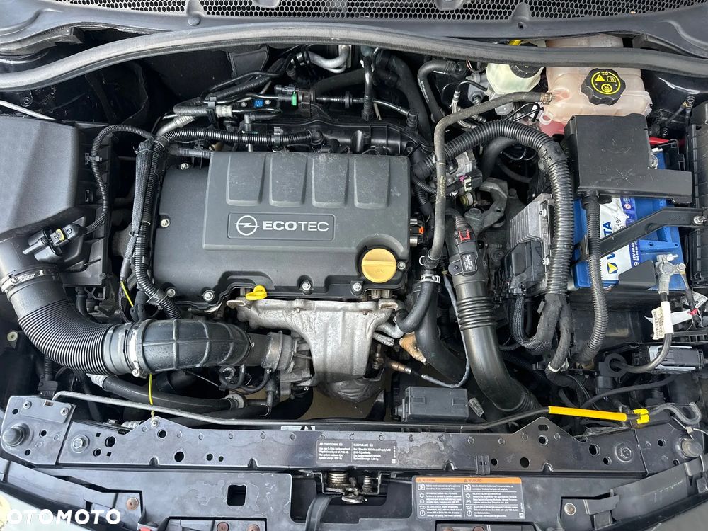 Opel Astra 1.4 Turbo Cosmo - 6